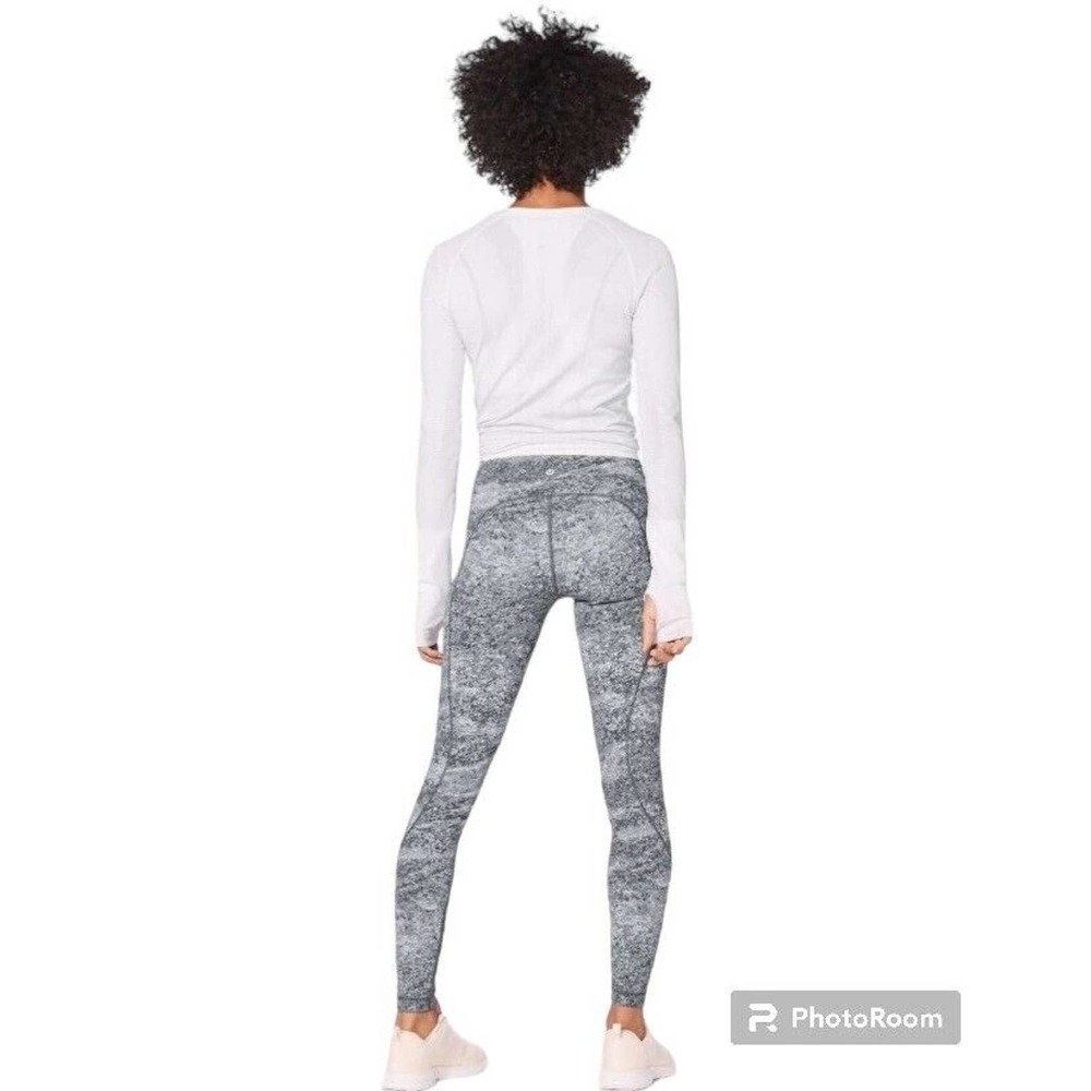 Lululemon Stop Drop and Squat Tight 28” Luxtreme Area Ice Grey Size 8